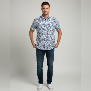 Robert Graham Men’s White and Blue Floral Short Sleeve Shirt, size L